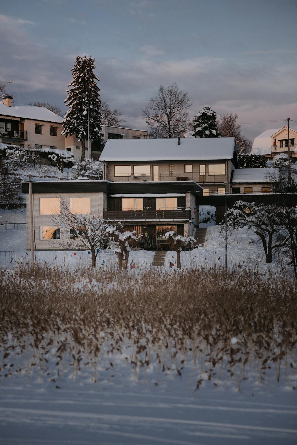 Lakeview Residence